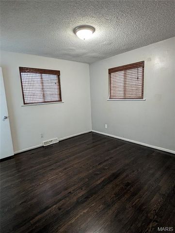 6033 Clearview Drive, House Springs, MO 63051