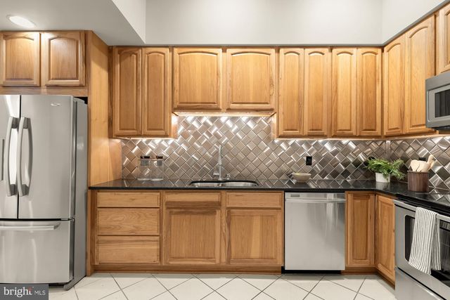 1121 S CLINTON ST, Baltimore, MD 21224