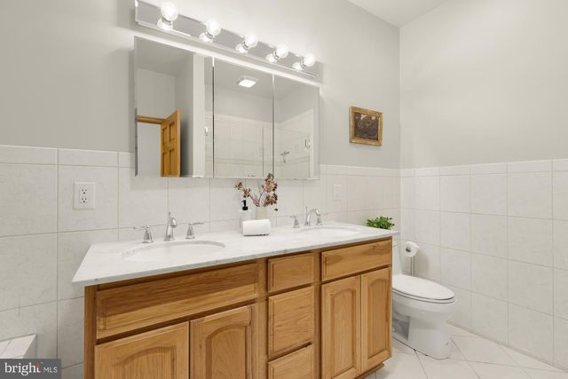 1121 S CLINTON ST, Baltimore, MD 21224