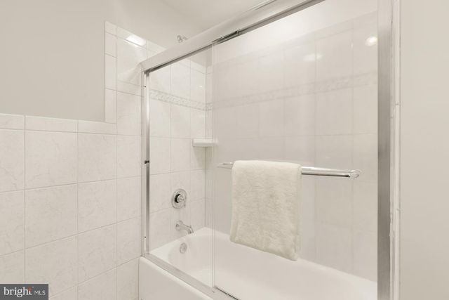 1121 S CLINTON ST, Baltimore, MD 21224