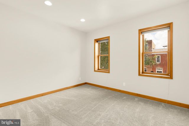 1121 S CLINTON ST, Baltimore, MD 21224