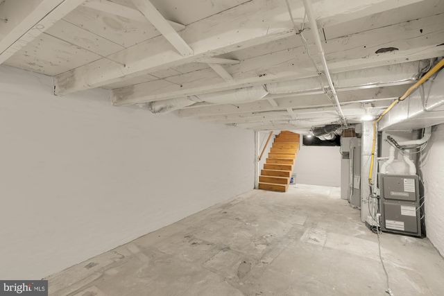 1121 S CLINTON ST, Baltimore, MD 21224
