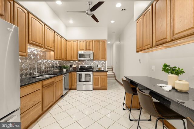 1121 S CLINTON ST, Baltimore, MD 21224