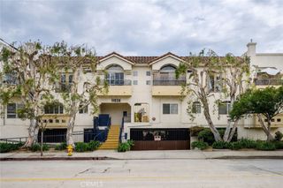 11038 Camarillo Street 13, North Hollywood, CA 91602