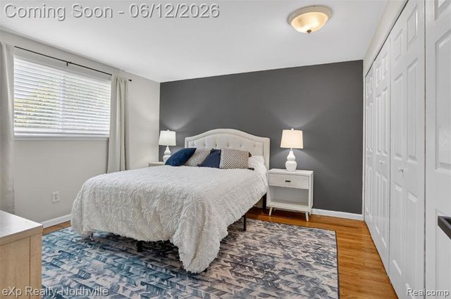33083 Broadmoor Court, Livonia, MI 48154