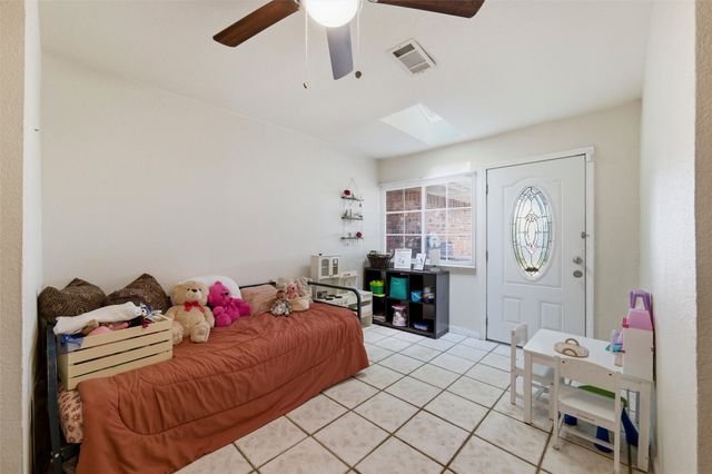 1012 Townsend Lane, Desoto, TX 75115