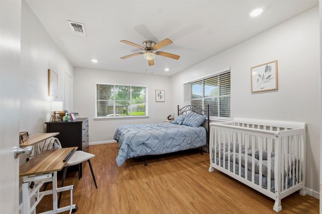 1012 Townsend Lane, Desoto, TX 75115