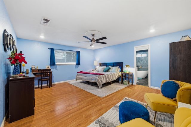 1012 Townsend Lane, Desoto, TX 75115