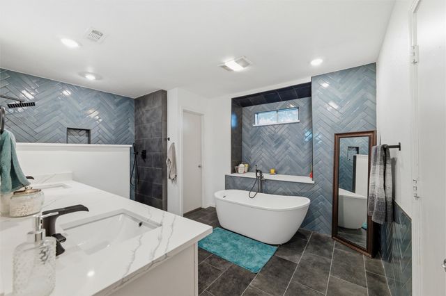 1012 Townsend Lane, Desoto, TX 75115