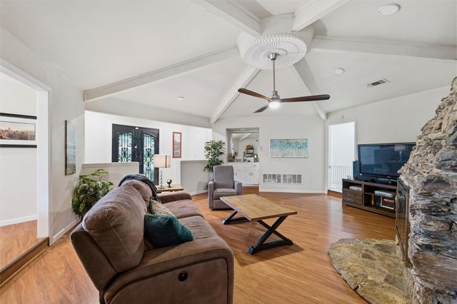 1012 Townsend Lane, Desoto, TX 75115