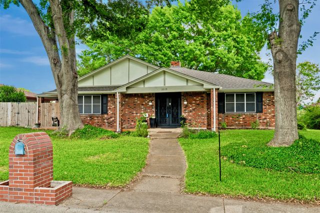 1012 Townsend Lane, Desoto, TX 75115