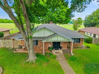 1012 Townsend Lane, Desoto, TX 75115