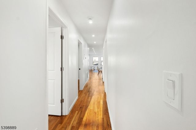 14 Willoughby St, Newark City, NJ 07112