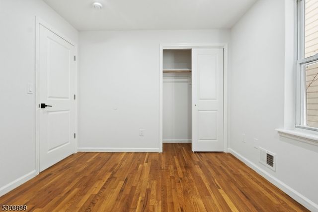 14 Willoughby St, Newark City, NJ 07112