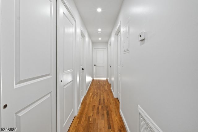 14 Willoughby St, Newark City, NJ 07112