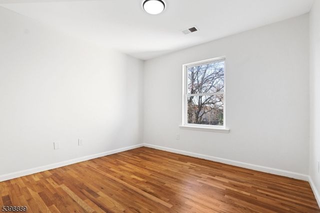 14 Willoughby St, Newark City, NJ 07112