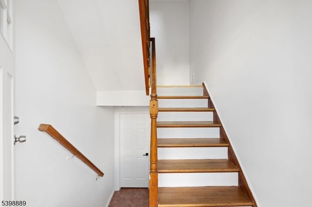 14 Willoughby St, Newark City, NJ 07112