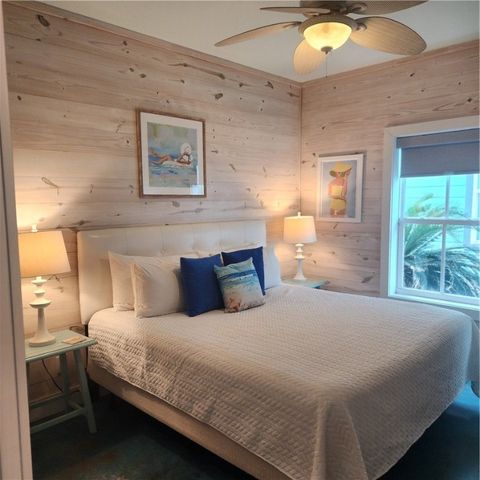 913 Banyan Beach Dr, Port Aransas, TX 78373