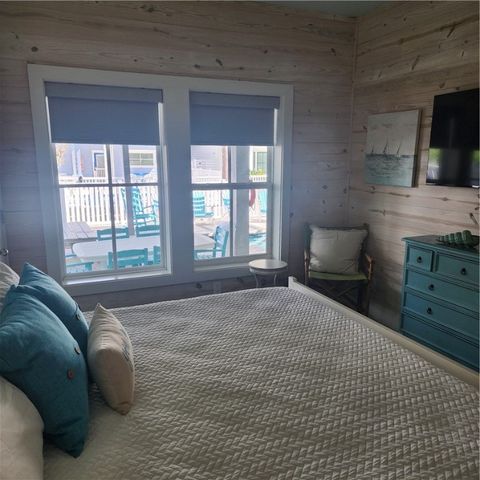 913 Banyan Beach Dr, Port Aransas, TX 78373