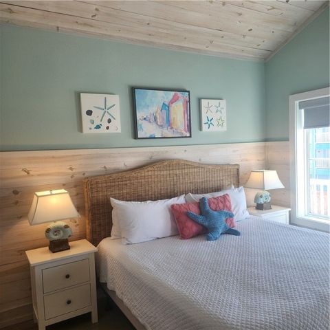 913 Banyan Beach Dr, Port Aransas, TX 78373