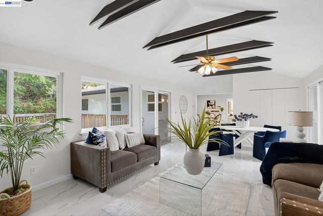 350 Elysian Fields Dr, Oakland, CA 94605