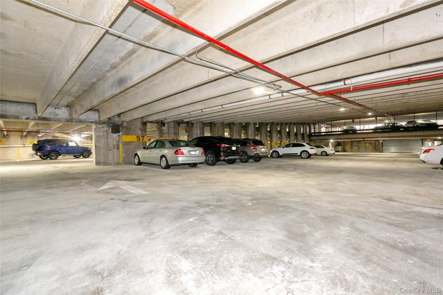 12 Bond Street 5A, Great Neck, NY 11021