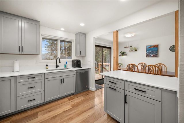 5231 W Rosewood Ave, Spokane, WA 99208