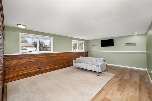 5231 W Rosewood Ave, Spokane, WA 99208