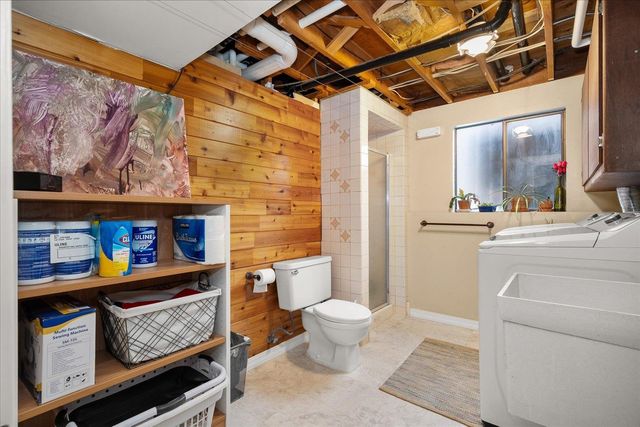 5231 W Rosewood Ave, Spokane, WA 99208