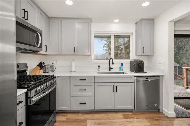 5231 W Rosewood Ave, Spokane, WA 99208