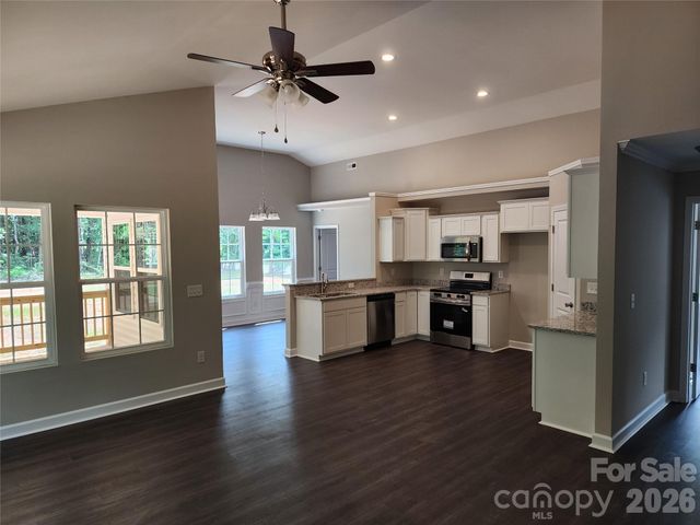 5900 Flamingo Drive 4, Conover, NC 28613