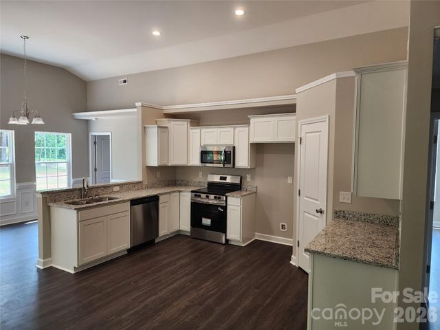 5900 Flamingo Drive 4, Conover, NC 28613
