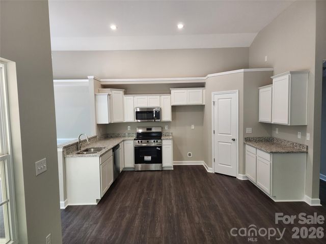 5900 Flamingo Drive 4, Conover, NC 28613