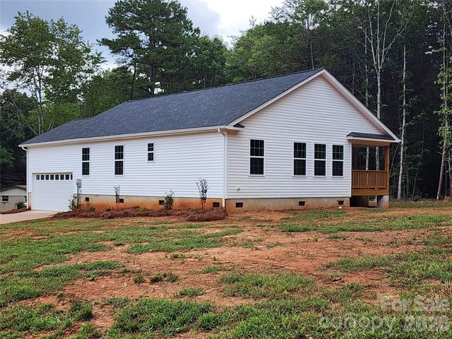 5900 Flamingo Drive 4, Conover, NC 28613