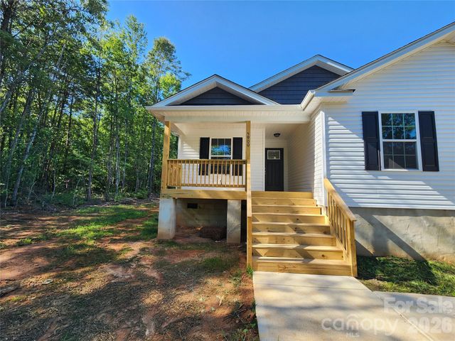 5900 Flamingo Drive 4, Conover, NC 28613