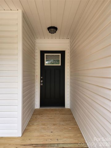 5900 Flamingo Drive 4, Conover, NC 28613
