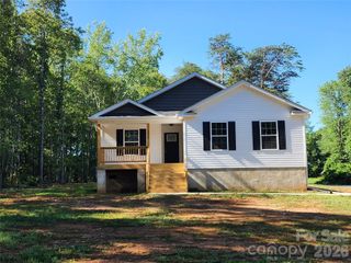 5900 Flamingo Drive 4, Conover, NC 28613