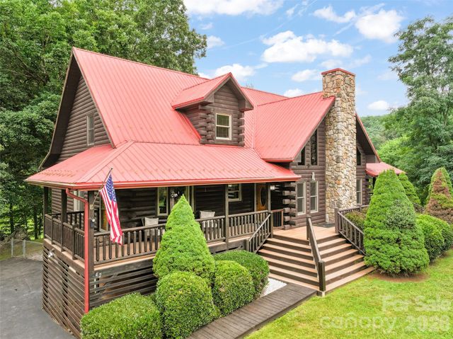 42 Chinaberry Court, Waynesville, NC 28785