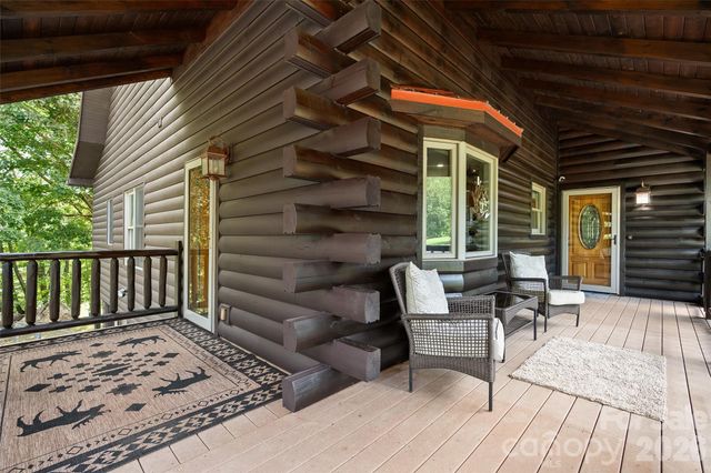 42 Chinaberry Court, Waynesville, NC 28785