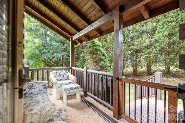 42 Chinaberry Court, Waynesville, NC 28785