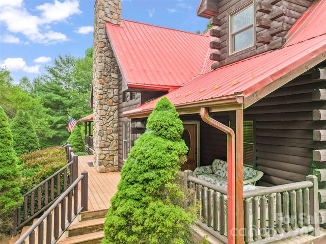 42 Chinaberry Court, Waynesville, NC 28785
