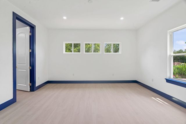 7831 Sandy Street, Houston, TX 77028