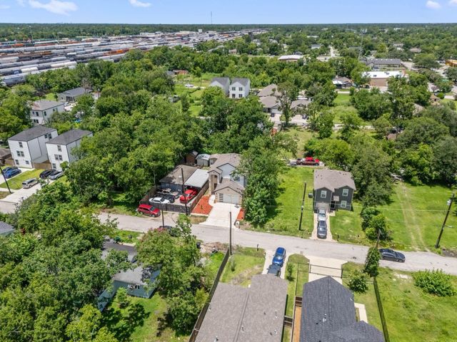 7831 Sandy Street, Houston, TX 77028