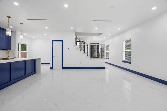 7831 Sandy Street, Houston, TX 77028