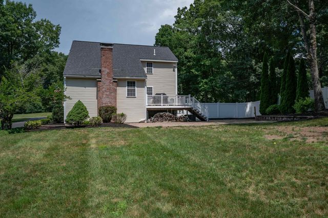 14 Village Drive, Atkinson, NH 03811