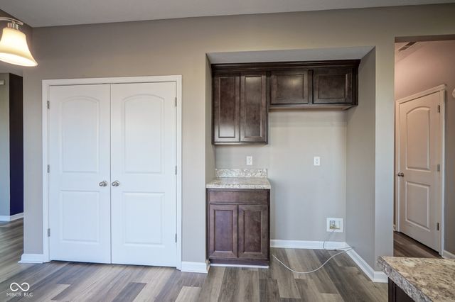 5764 Bluff View Lane, Whitestown, IN 46075