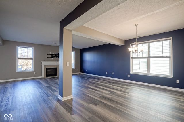 5764 Bluff View Lane, Whitestown, IN 46075