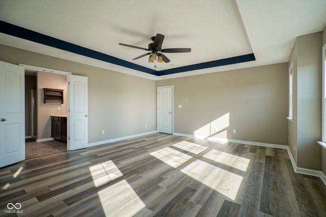 5764 Bluff View Lane, Whitestown, IN 46075