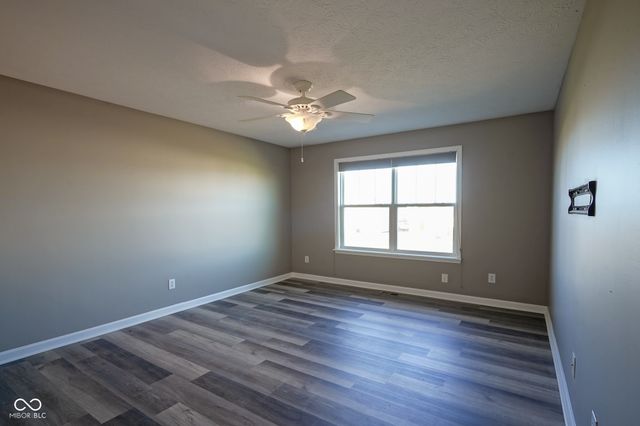 5764 Bluff View Lane, Whitestown, IN 46075