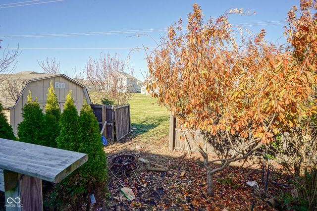 5764 Bluff View Lane, Whitestown, IN 46075